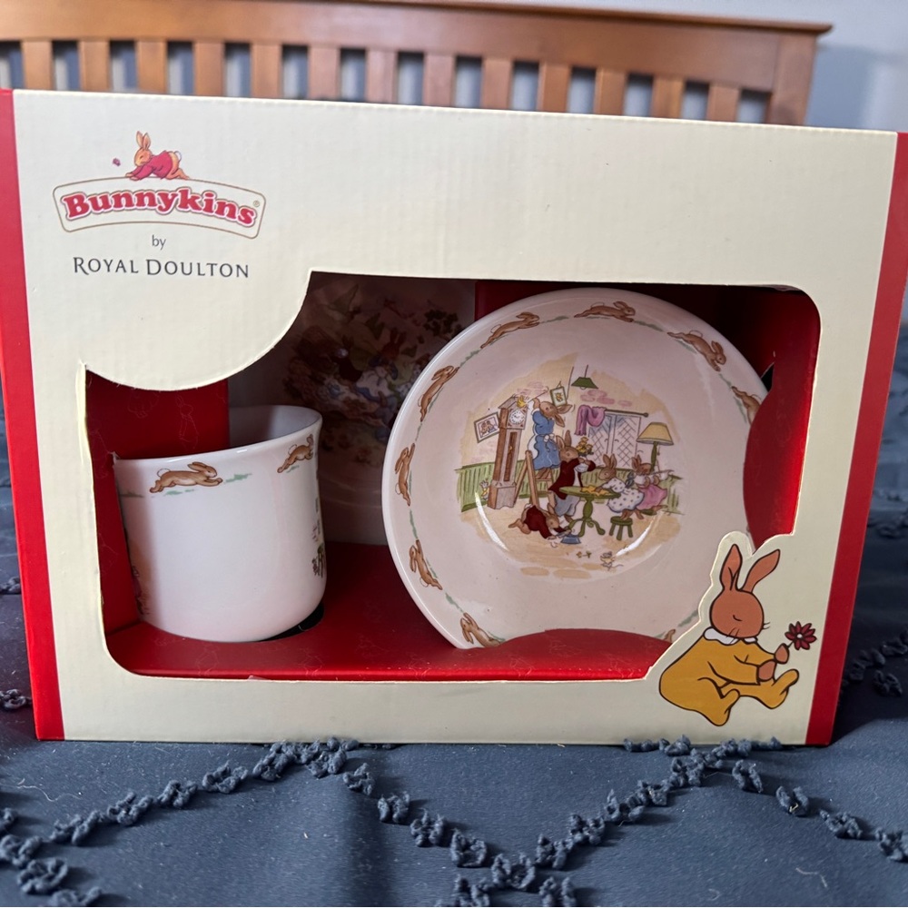 Royal Doulton Bunnykins Children's Set - Cream and Red
